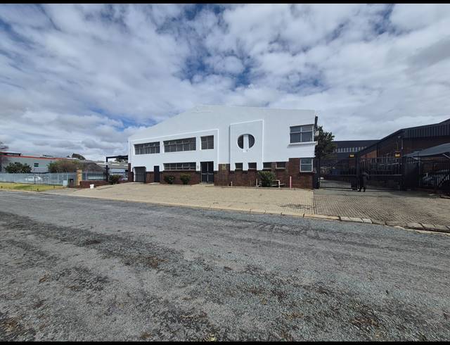 1,450M² WAREHOUSE FOR SALE IN DENVER